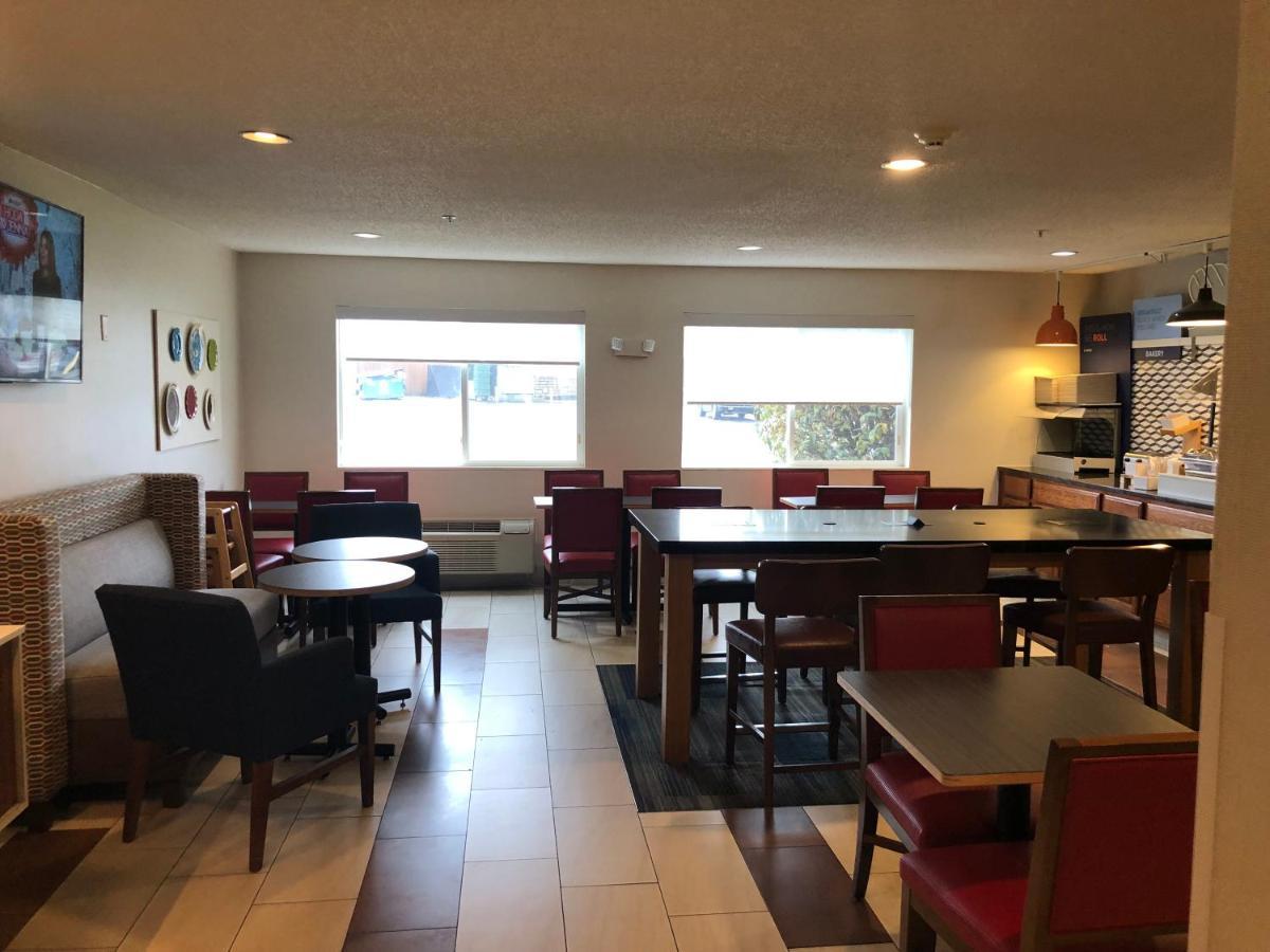 弗农山快捷假日酒店 外观 照片